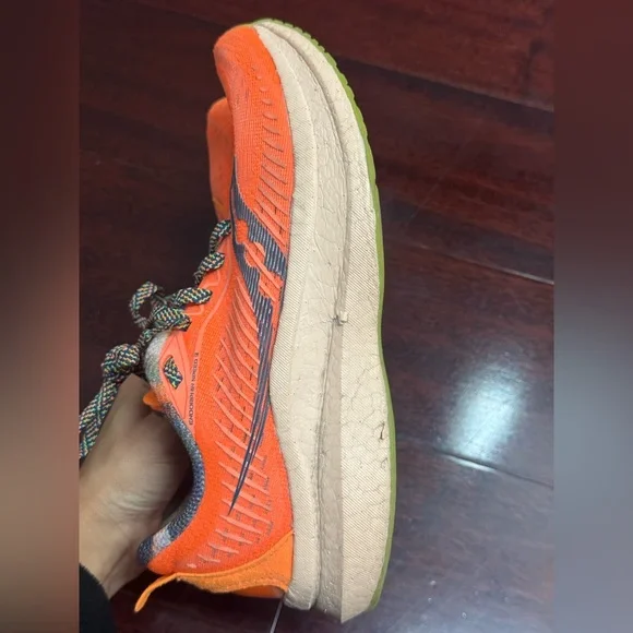 Saucony Endorphin Speed 2 - Picture 8 of 9